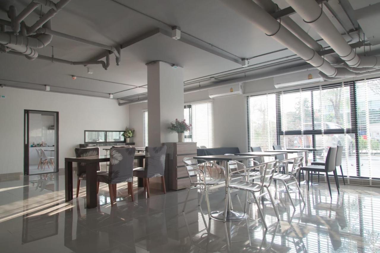 דירות בנגקוק Theview Chaengwattana14 เดอะวิวแจ้งวัฒนะ14 מראה חיצוני תמונה